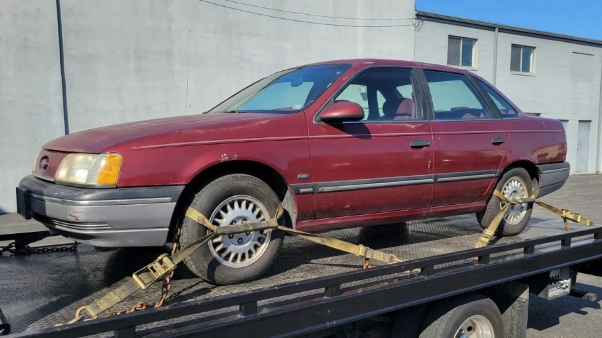 Long Distance Vehicle Hauling from Lithia FL